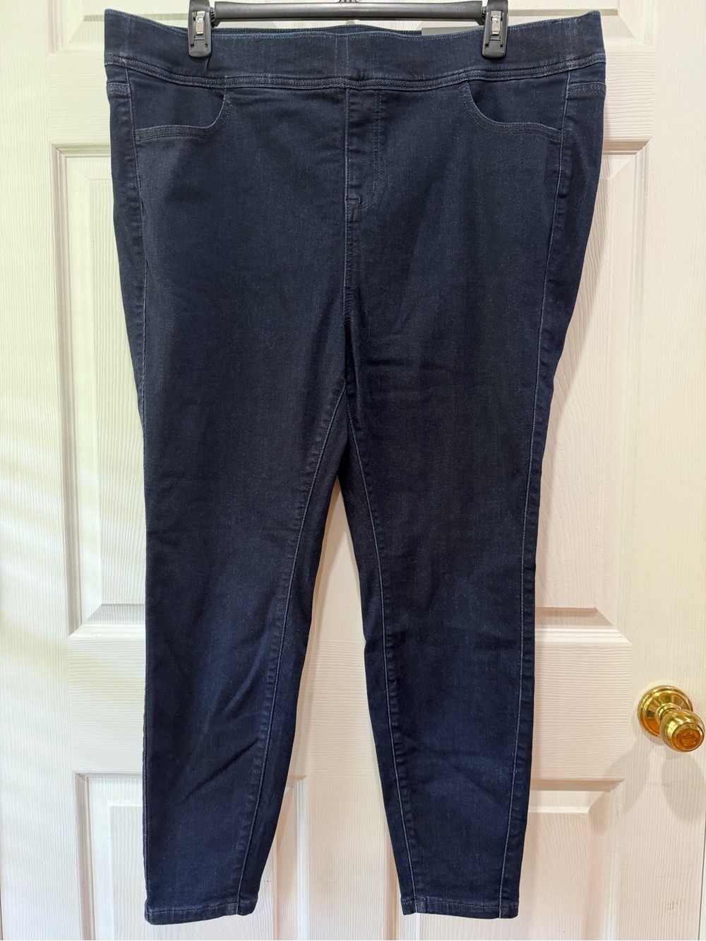 Torrid Women's 3X Dark Blue Lean Jeans-NWT